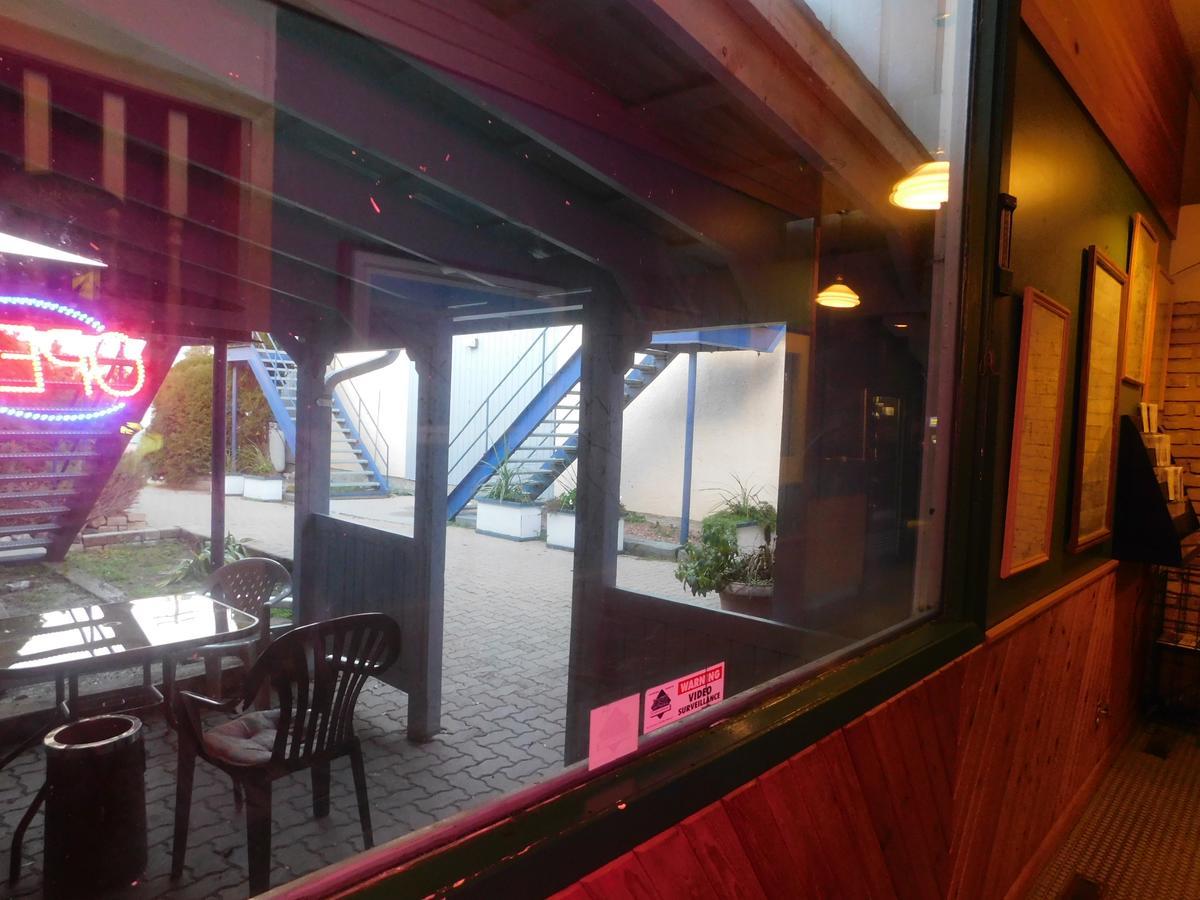 The Lakeview Inn Lac du Bonnet Экстерьер фото