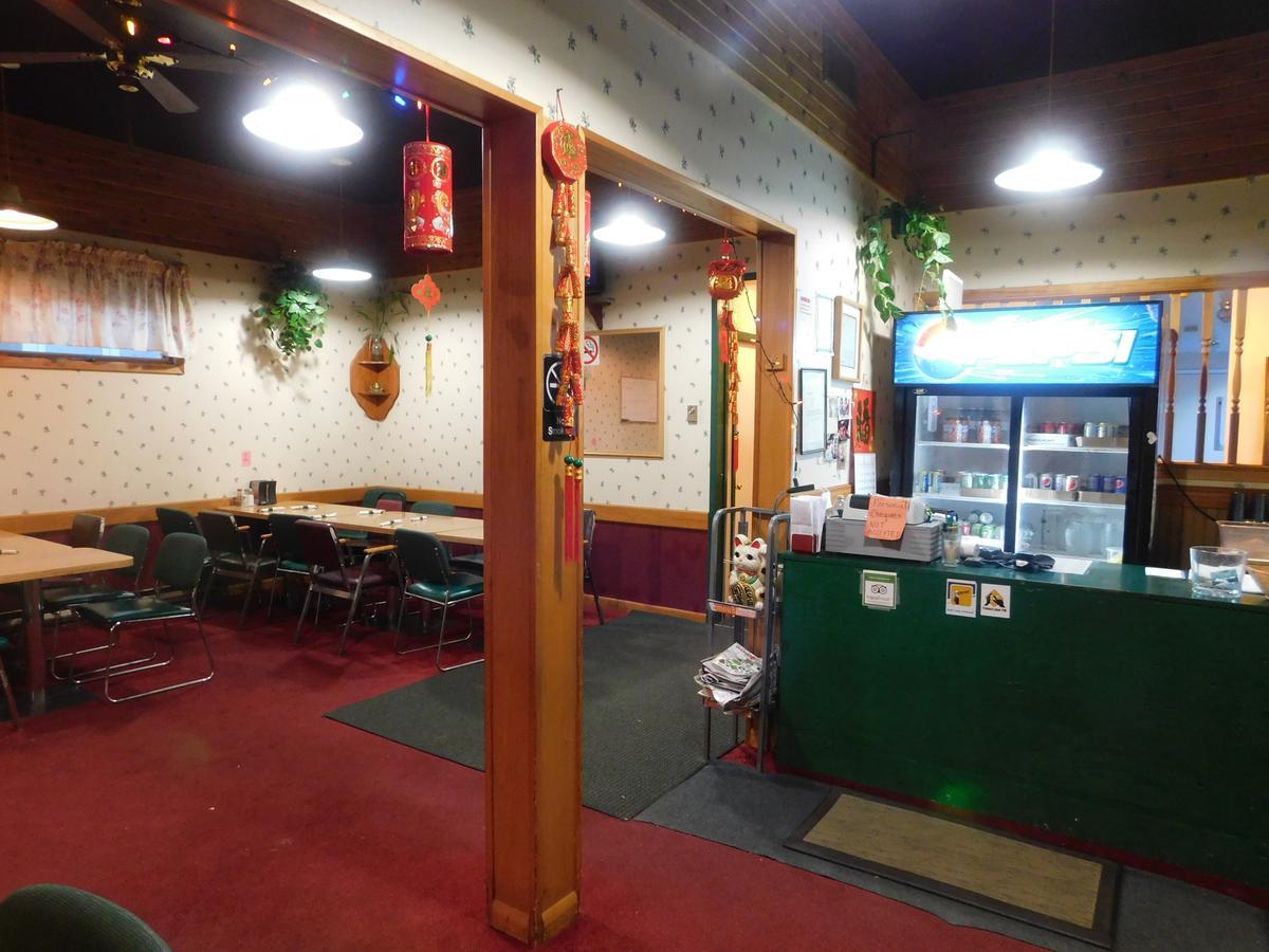 The Lakeview Inn Lac du Bonnet Экстерьер фото